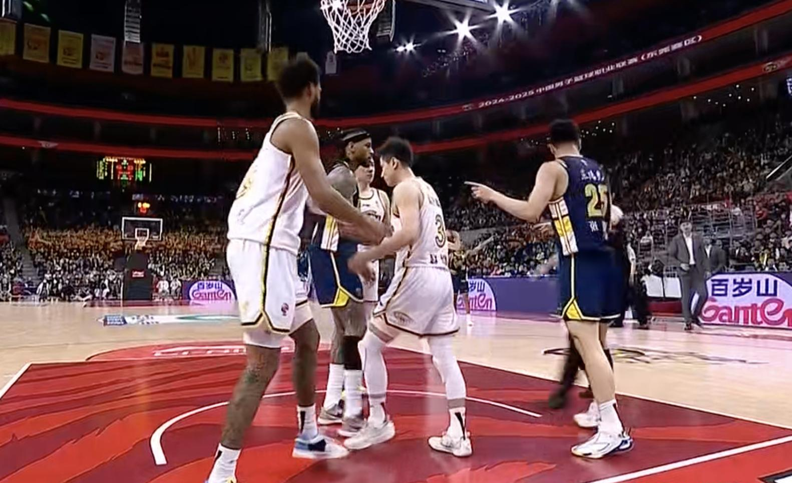 猛龙击败篮网结束两连败