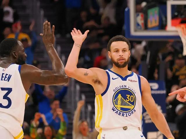 勇士再胜骑士,取得五连胜 勇士再胜骑士,取得五连胜