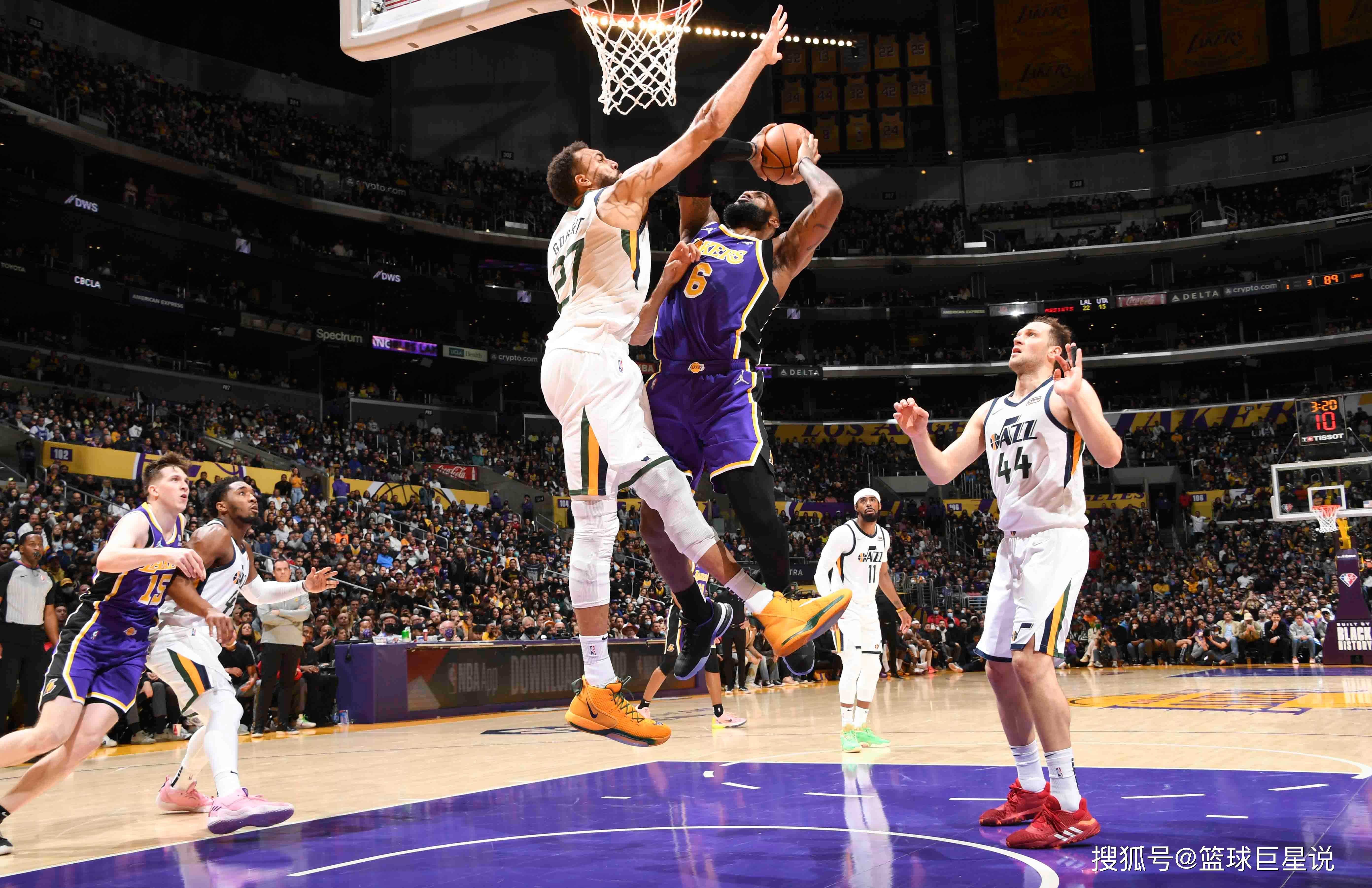 爵士逆转德国男篮，麦科勒姆三分雨点燃全场