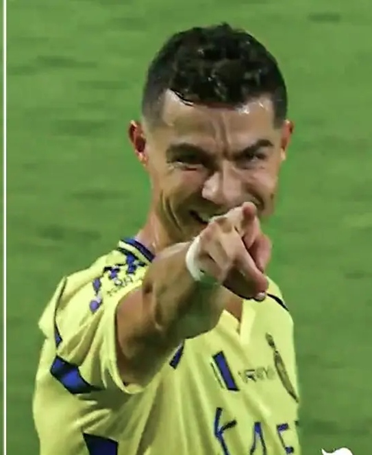 熊猫体育app-拜勒菲尔德击败对手，实现胜利