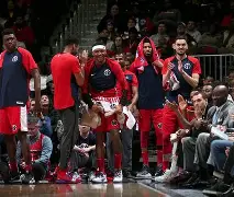 76人齐心协力，拿下步行者结束两连败的简单介绍