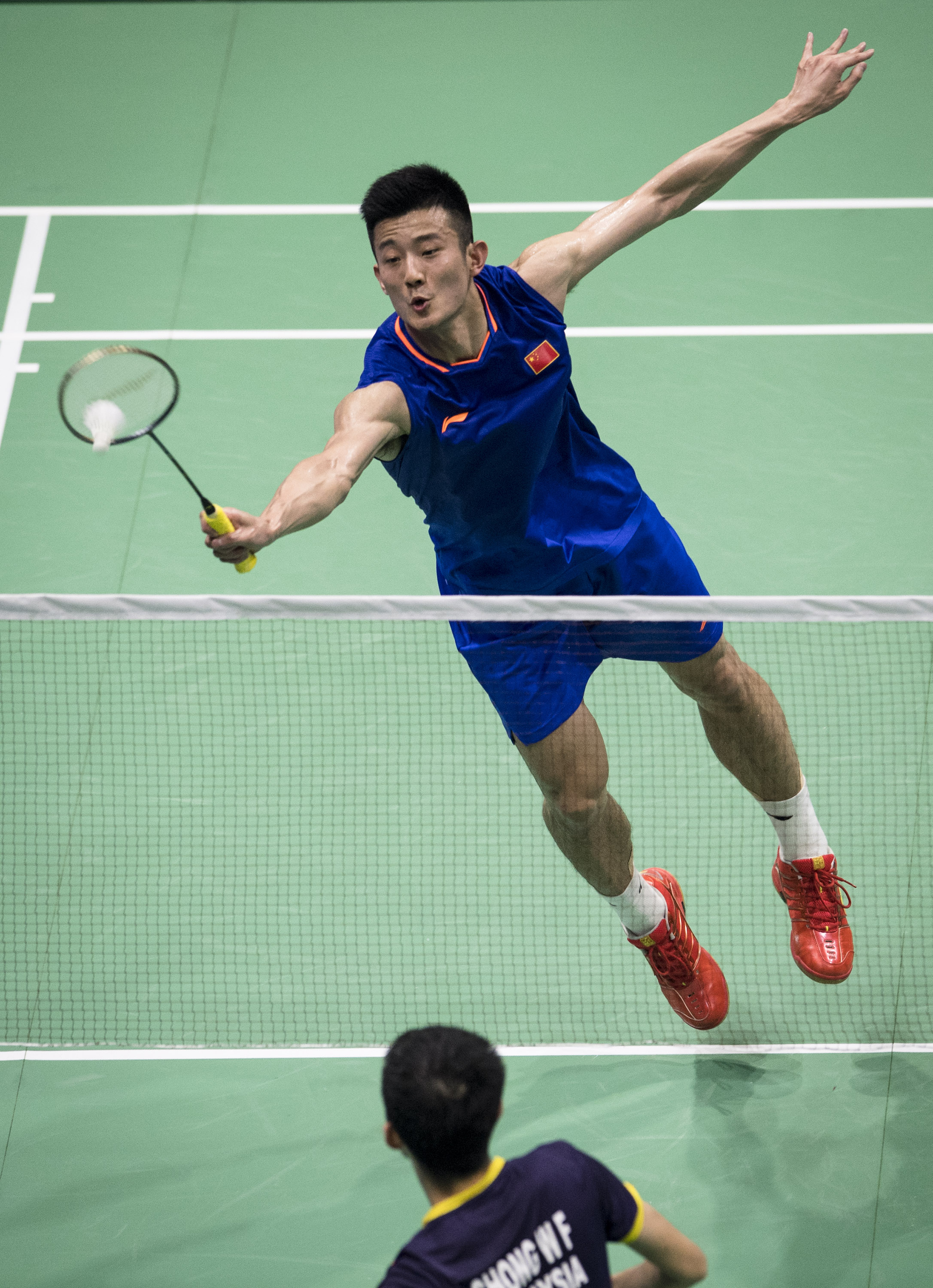 熊猫体育官方网站-泰国羽毛球队血洗中国羽毛球队，谌龙绝境逆转
