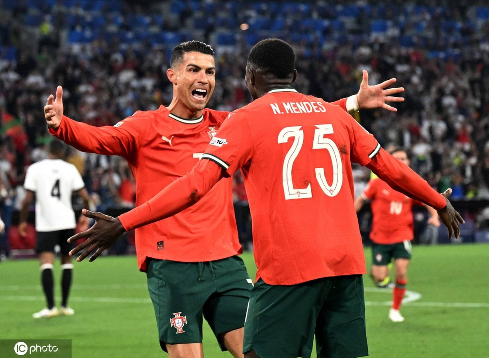 欧洲国家队大胜关键一战，势如破竹！