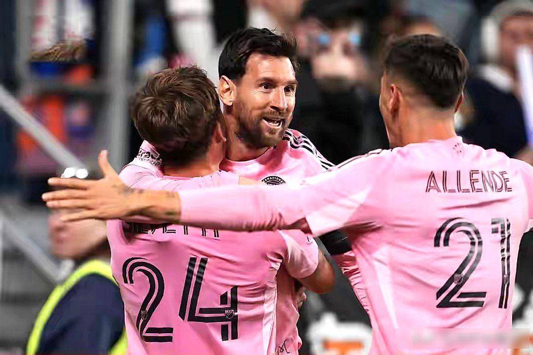 法国碾压奥地利，梅西刷新纪录